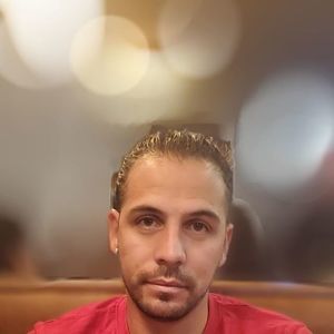 Meet your Posher, Luis daniel